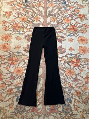 Black Flare workout pants ❤️